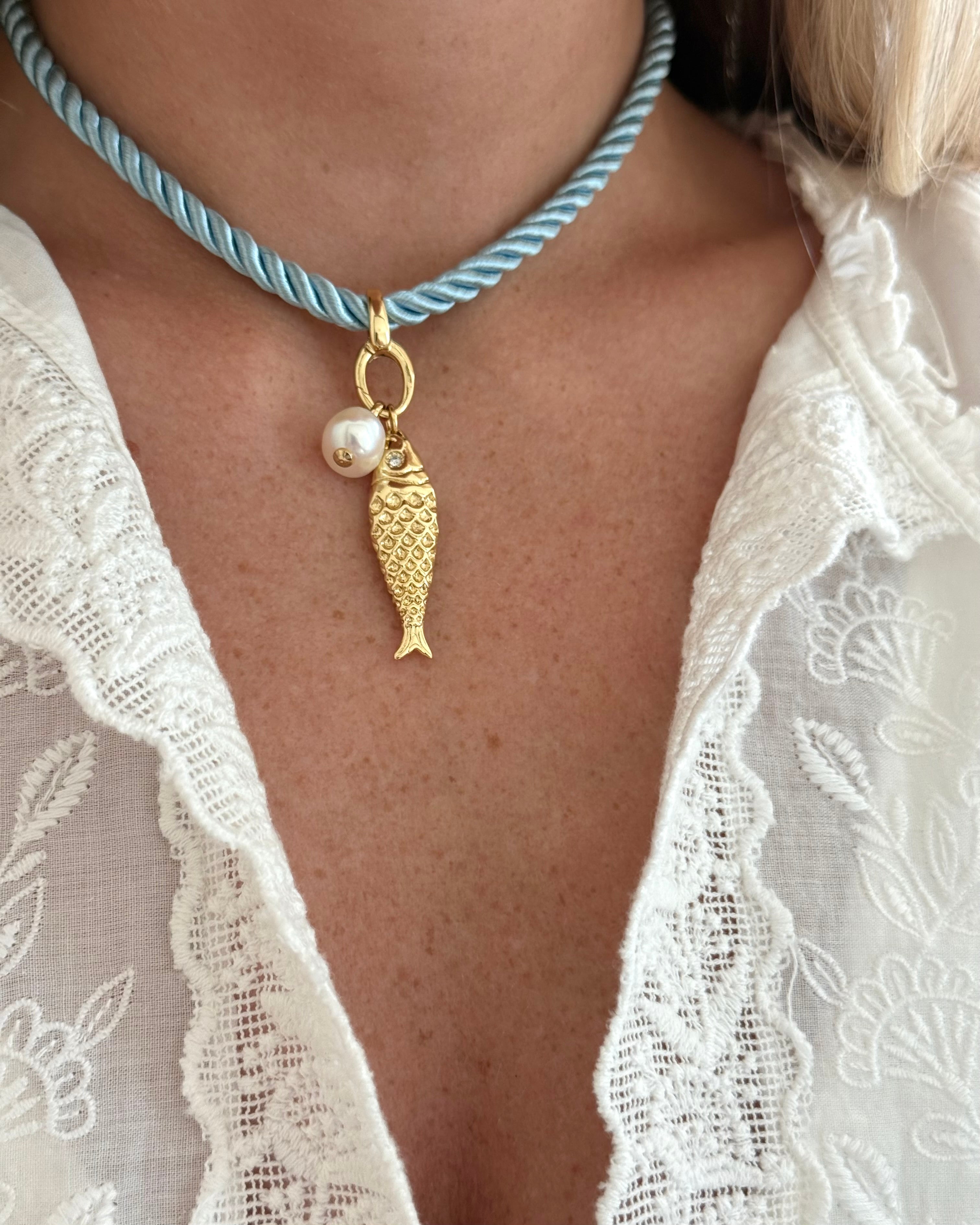 Castaway Choker