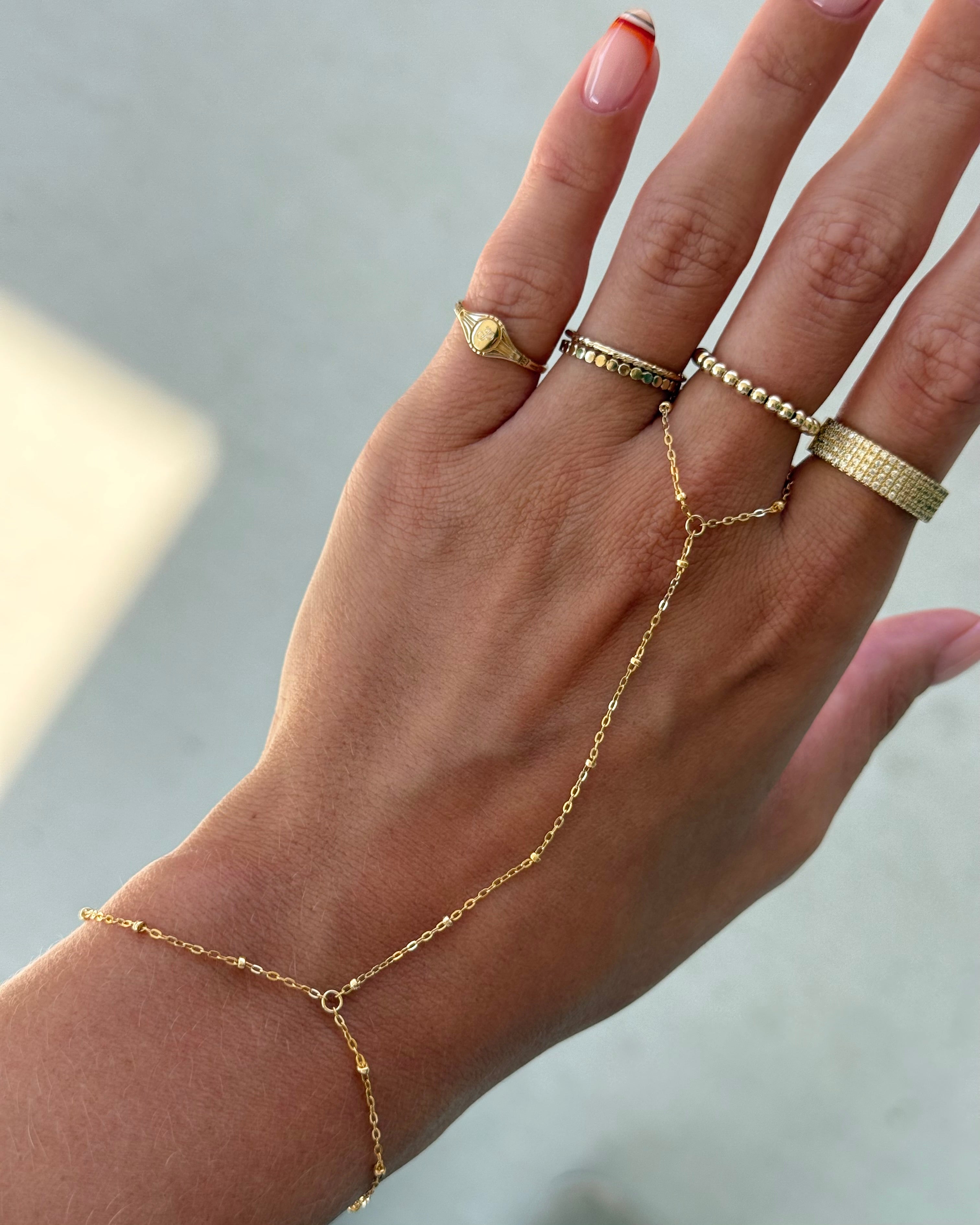 Clara Hand Chain