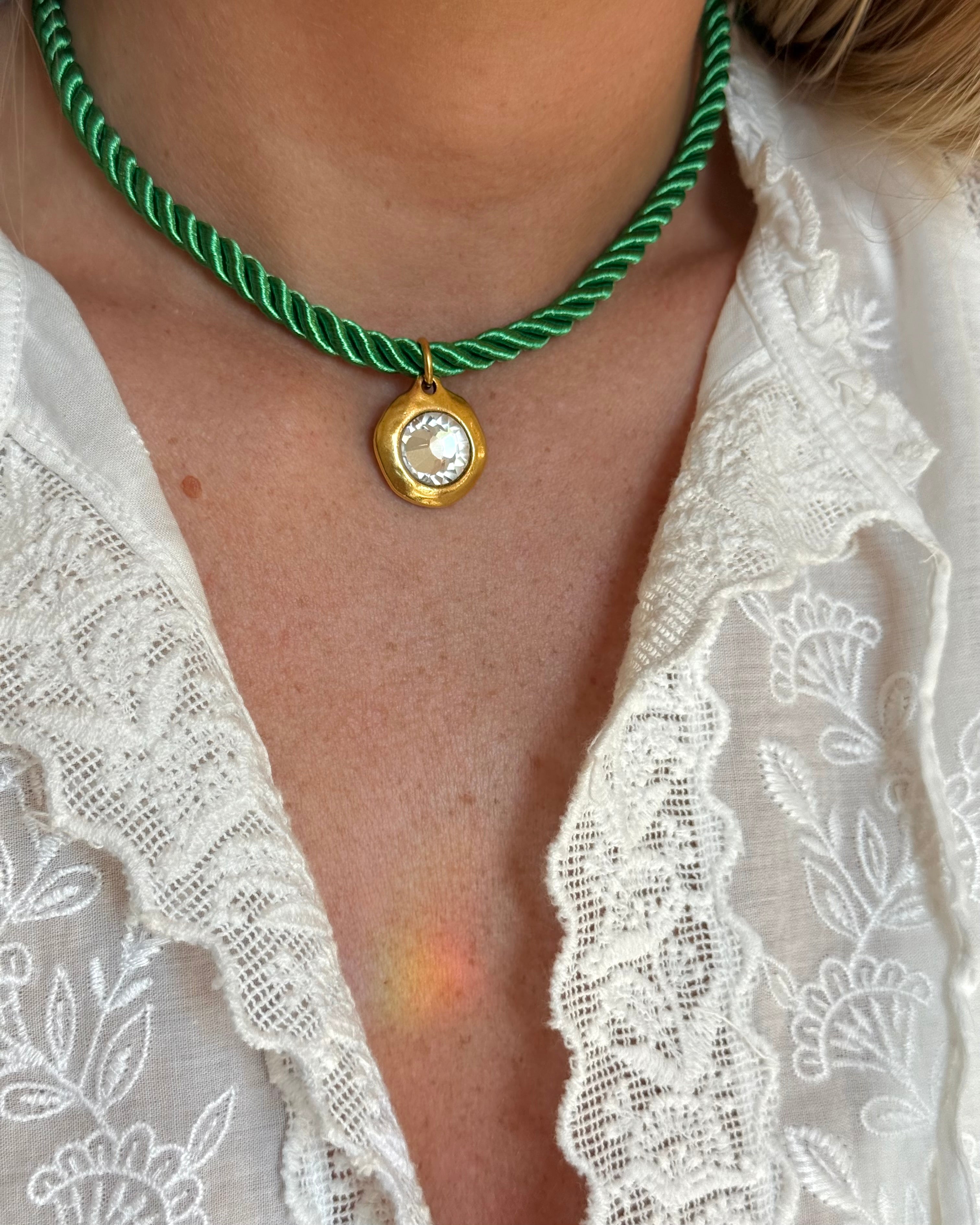 Gemma Choker